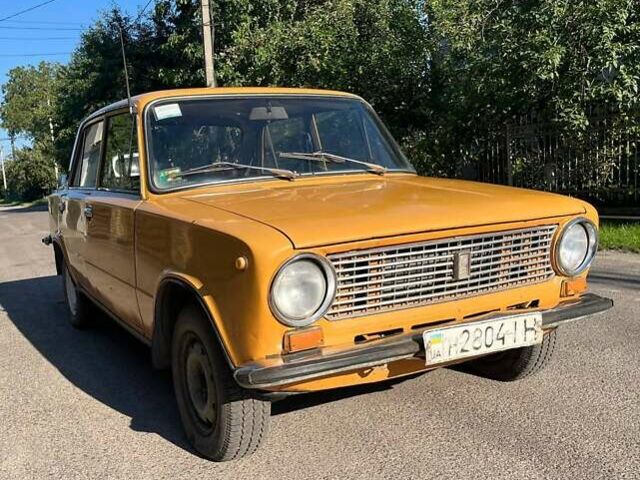 Оранжевый ВАЗ 2101, объемом двигателя 1.3 л и пробегом 110 тыс. км за 399 $, фото 1 на Automoto.ua