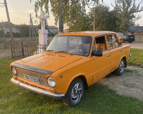 Оранжевый ВАЗ 2101, объемом двигателя 0 л и пробегом 855 тыс. км за 400 $, фото 1 на Automoto.ua