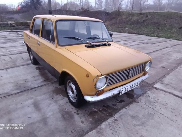 Оранжевый ВАЗ 2101, объемом двигателя 0 л и пробегом 100 тыс. км за 400 $, фото 1 на Automoto.ua