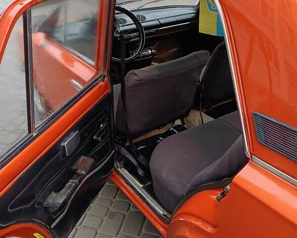 Помаранчевий ВАЗ 2101, об'ємом двигуна 1.2 л та пробігом 300 тис. км за 750 $, фото 2 на Automoto.ua