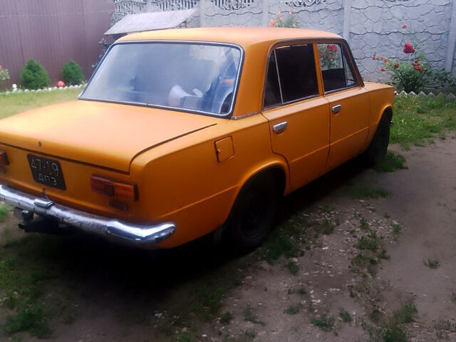 Оранжевый ВАЗ 2101, объемом двигателя 1.5 л и пробегом 258 тыс. км за 650 $, фото 4 на Automoto.ua