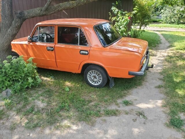 Оранжевый ВАЗ 2101, объемом двигателя 0 л и пробегом 100 тыс. км за 600 $, фото 4 на Automoto.ua