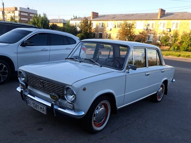 Белый ВАЗ 2102, объемом двигателя 1.2 л и пробегом 150 тыс. км за 3000 $, фото 2 на Automoto.ua