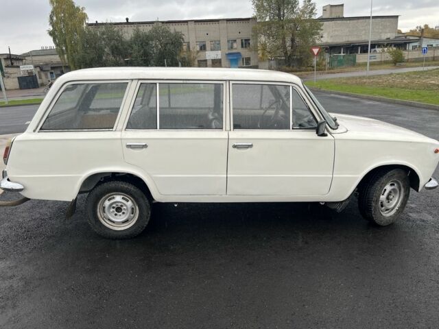 Белый ВАЗ 2102, объемом двигателя 1.2 л и пробегом 95 тыс. км за 728 $, фото 2 на Automoto.ua