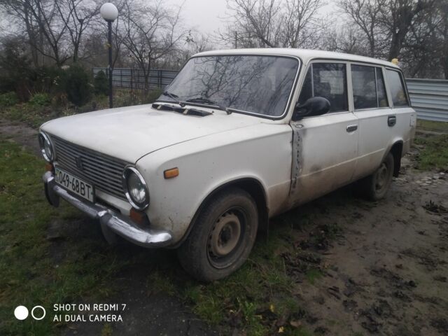 Белый ВАЗ 2102, объемом двигателя 1.5 л и пробегом 250 тыс. км за 380 $, фото 1 на Automoto.ua