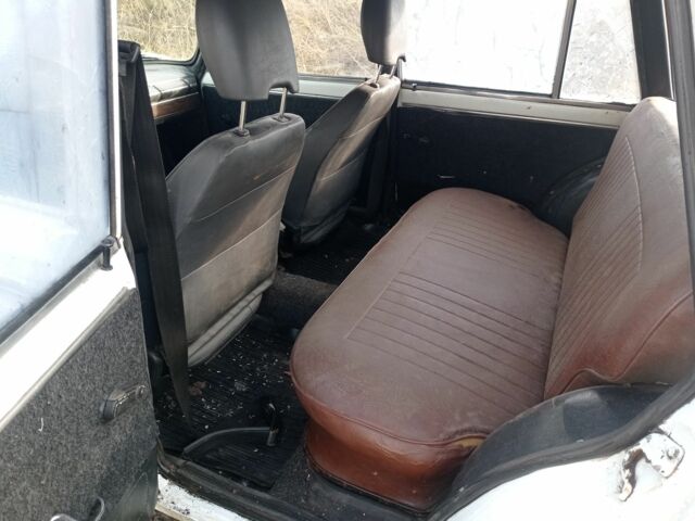 Белый ВАЗ 2102, объемом двигателя 1.2 л и пробегом 150 тыс. км за 381 $, фото 5 на Automoto.ua