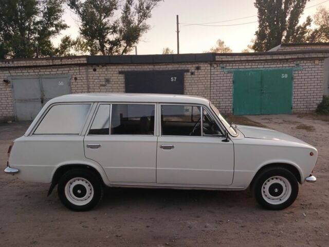 Белый ВАЗ 2102, объемом двигателя 1.3 л и пробегом 100 тыс. км за 1150 $, фото 9 на Automoto.ua