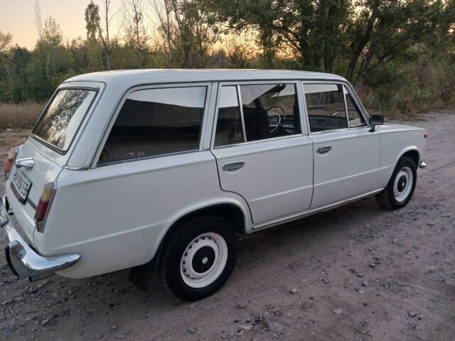 Белый ВАЗ 2102, объемом двигателя 1.3 л и пробегом 100 тыс. км за 1150 $, фото 7 на Automoto.ua
