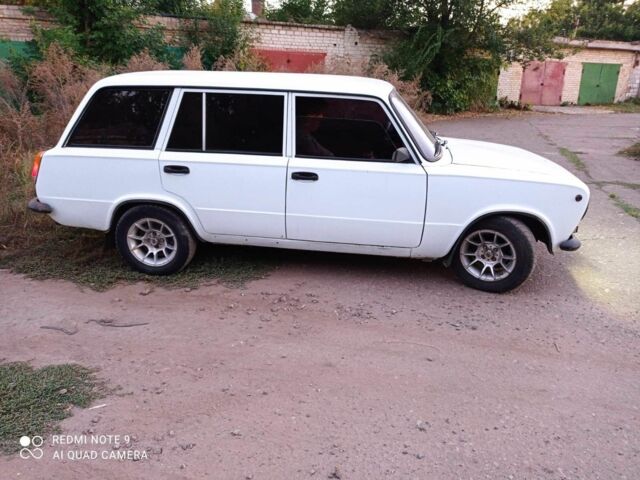 Белый ВАЗ 2102, объемом двигателя 0 л и пробегом 999 тыс. км за 1000 $, фото 3 на Automoto.ua