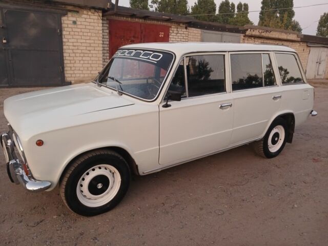 Белый ВАЗ 2102, объемом двигателя 1.3 л и пробегом 100 тыс. км за 1150 $, фото 2 на Automoto.ua