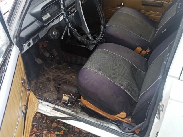 Белый ВАЗ 2102, объемом двигателя 0 л и пробегом 2 тыс. км за 356 $, фото 3 на Automoto.ua