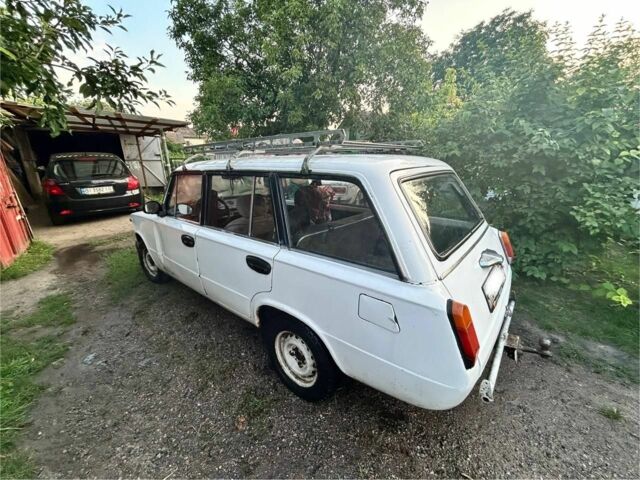 Белый ВАЗ 2102, объемом двигателя 0 л и пробегом 300 тыс. км за 607 $, фото 2 на Automoto.ua