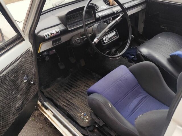 Белый ВАЗ 2102, объемом двигателя 1.5 л и пробегом 70 тыс. км за 500 $, фото 4 на Automoto.ua