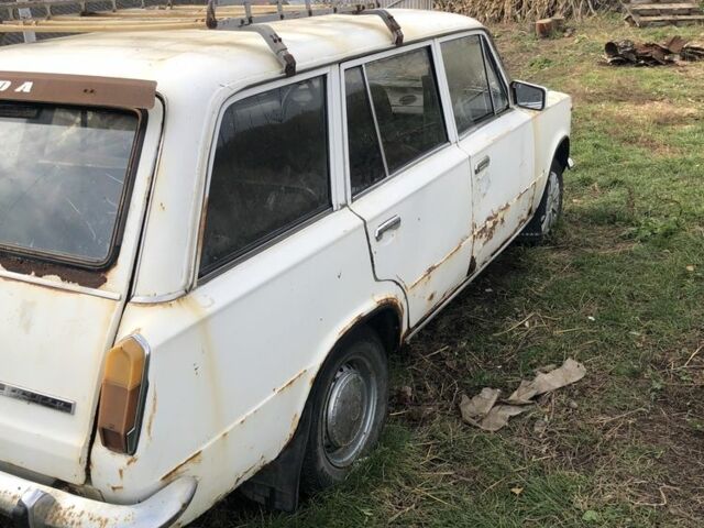 Белый ВАЗ 2102, объемом двигателя 1.2 л и пробегом 100 тыс. км за 239 $, фото 3 на Automoto.ua