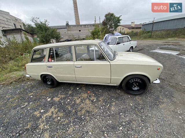 Бежевый ВАЗ 2102, объемом двигателя 1.2 л и пробегом 70 тыс. км за 3000 $, фото 2 на Automoto.ua