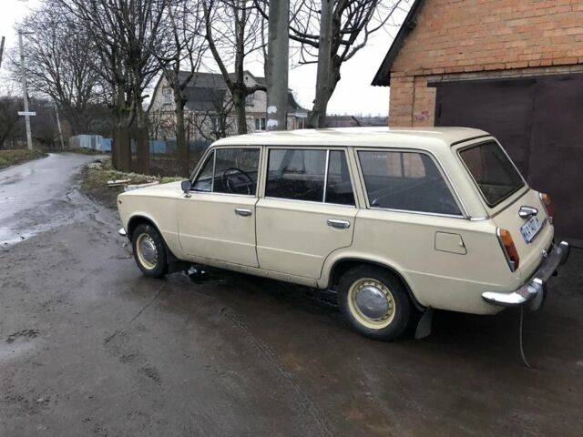 Бежевый ВАЗ 2102, объемом двигателя 1.2 л и пробегом 75 тыс. км за 2700 $, фото 1 на Automoto.ua
