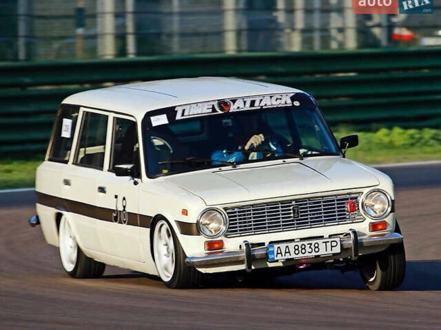 Бежевий ВАЗ 2102, об'ємом двигуна 1.5 л та пробігом 1 тис. км за 8000 $, фото 11 на Automoto.ua