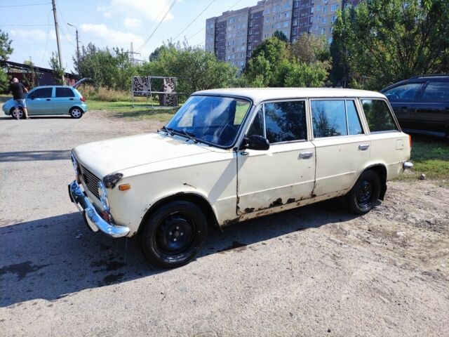 Бежевый ВАЗ 2102, объемом двигателя 1.2 л и пробегом 3 тыс. км за 591 $, фото 3 на Automoto.ua