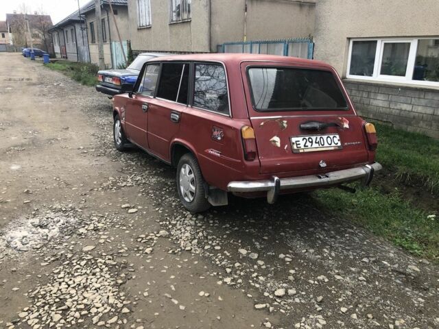 Красный ВАЗ 2102, объемом двигателя 1.3 л и пробегом 127 тыс. км за 404 $, фото 2 на Automoto.ua