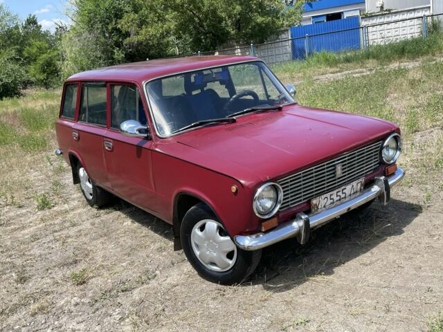 Красный ВАЗ 2102, объемом двигателя 1.2 л и пробегом 93 тыс. км за 553 $, фото 1 на Automoto.ua