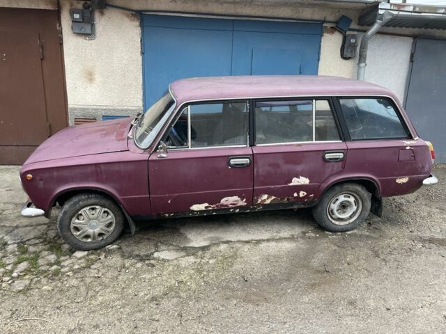 Красный ВАЗ 2102, объемом двигателя 1.2 л и пробегом 150 тыс. км за 200 $, фото 1 на Automoto.ua