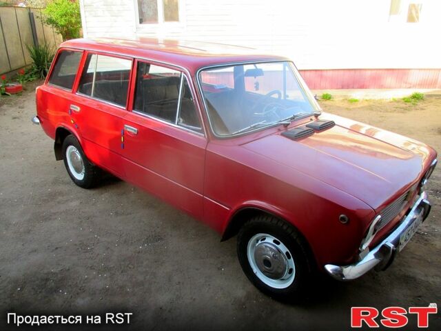 Красный ВАЗ 2102, объемом двигателя 12 л и пробегом 88 тыс. км за 850 $, фото 1 на Automoto.ua