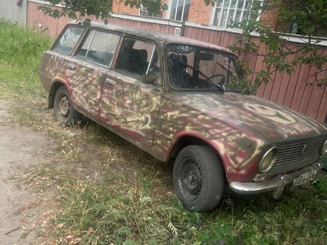 Красный ВАЗ 2102, объемом двигателя 0 л и пробегом 31 тыс. км за 288 $, фото 2 на Automoto.ua