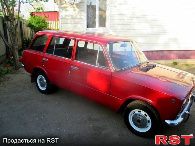Красный ВАЗ 2102, объемом двигателя 12 л и пробегом 88 тыс. км за 850 $, фото 3 на Automoto.ua
