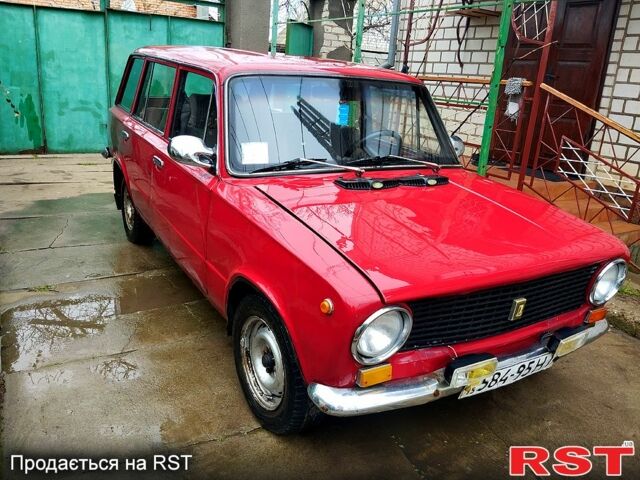 Красный ВАЗ 2102, объемом двигателя 12 л и пробегом 123 тыс. км за 450 $, фото 2 на Automoto.ua