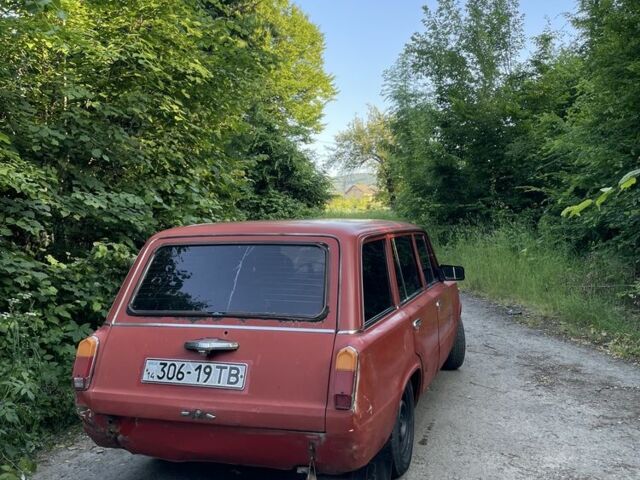 Красный ВАЗ 2102, объемом двигателя 1.5 л и пробегом 300 тыс. км за 600 $, фото 3 на Automoto.ua