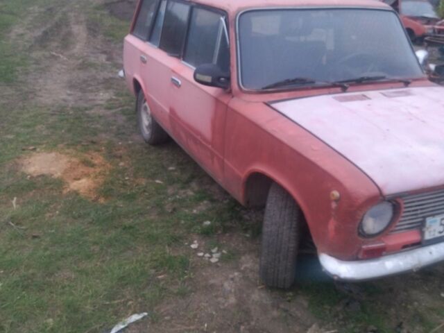 Красный ВАЗ 2102, объемом двигателя 0 л и пробегом 100 тыс. км за 550 $, фото 1 на Automoto.ua