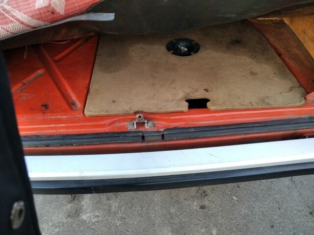 Красный ВАЗ 2102, объемом двигателя 1.2 л и пробегом 200 тыс. км за 999 $, фото 19 на Automoto.ua