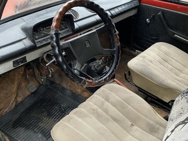 Красный ВАЗ 2102, объемом двигателя 0 л и пробегом 176 тыс. км за 199 $, фото 3 на Automoto.ua