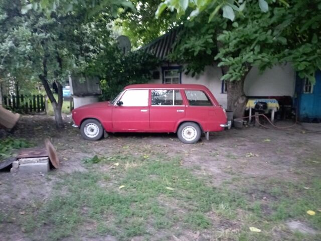 Красный ВАЗ 2102, объемом двигателя 1.2 л и пробегом 330 тыс. км за 42000 $, фото 1 на Automoto.ua