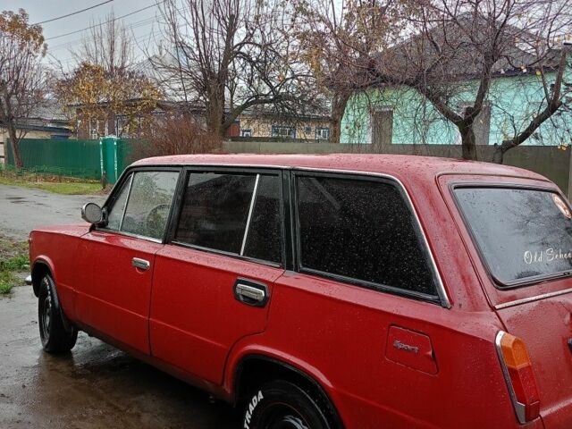 Красный ВАЗ 2102, объемом двигателя 1.6 л и пробегом 82 тыс. км за 594 $, фото 2 на Automoto.ua