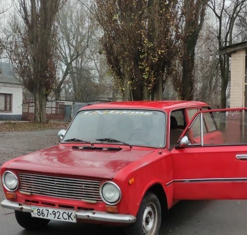 Красный ВАЗ 2102, объемом двигателя 1.3 л и пробегом 46 тыс. км за 344 $, фото 2 на Automoto.ua
