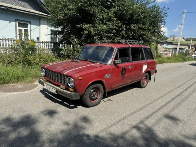 Красный ВАЗ 2102, объемом двигателя 1.2 л и пробегом 300 тыс. км за 600 $, фото 2 на Automoto.ua