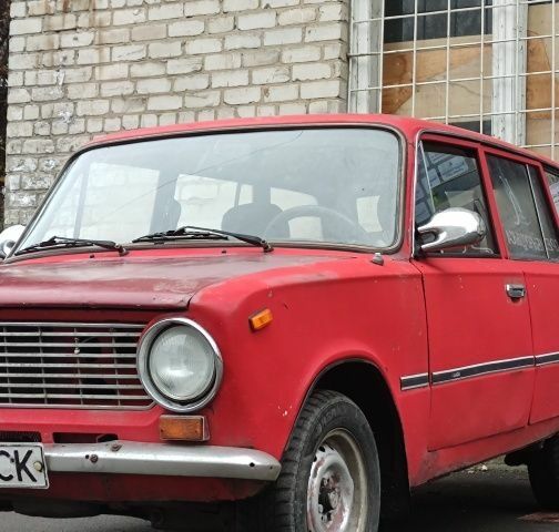 Красный ВАЗ 2102, объемом двигателя 1.3 л и пробегом 46 тыс. км за 344 $, фото 3 на Automoto.ua