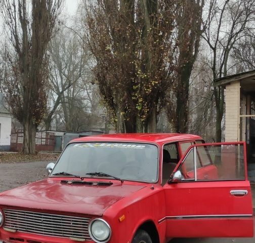 Красный ВАЗ 2102, объемом двигателя 1.3 л и пробегом 46 тыс. км за 344 $, фото 6 на Automoto.ua