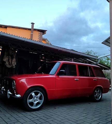 ВАЗ 2102 1978 в Сумах на Automoto.ua Красный ВАЗ 2102, объемом двигателя 1.5 л и пробегом 100 тыс. км за 1200 $, фото 1 на Automoto.ua