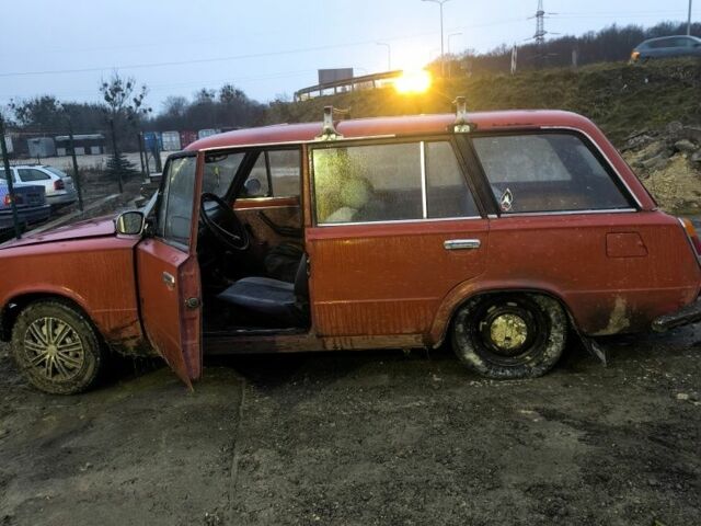 Красный ВАЗ 2102, объемом двигателя 0 л и пробегом 80 тыс. км за 355 $, фото 4 на Automoto.ua