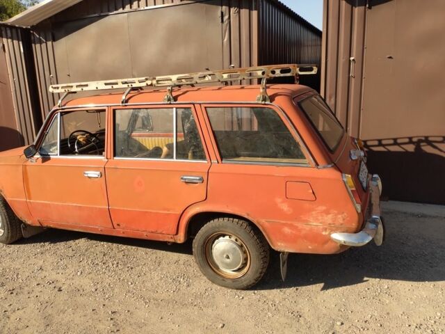 Красный ВАЗ 2102, объемом двигателя 1.2 л и пробегом 1000 тыс. км за 473 $, фото 3 на Automoto.ua