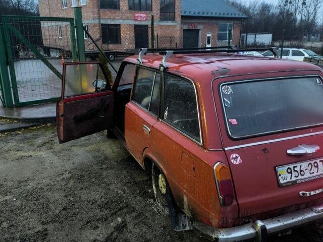Красный ВАЗ 2102, объемом двигателя 0 л и пробегом 80 тыс. км за 355 $, фото 3 на Automoto.ua