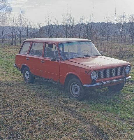 Красный ВАЗ 2102, объемом двигателя 1.5 л и пробегом 50 тыс. км за 190 $, фото 2 на Automoto.ua