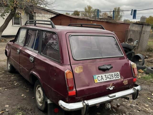 Красный ВАЗ 2102, объемом двигателя 1.2 л и пробегом 28 тыс. км за 216 $, фото 4 на Automoto.ua