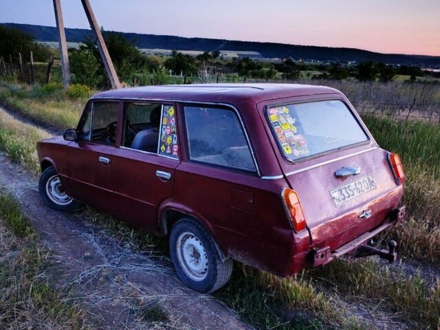 Красный ВАЗ 2102, объемом двигателя 1.3 л и пробегом 326 тыс. км за 13000 $, фото 1 на Automoto.ua