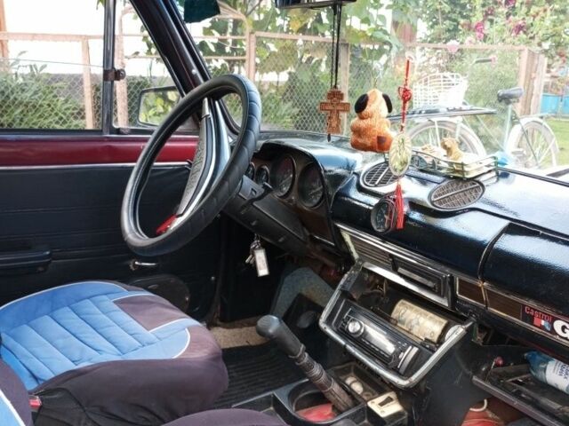 Красный ВАЗ 2102, объемом двигателя 1.3 л и пробегом 300 тыс. км за 900 $, фото 3 на Automoto.ua