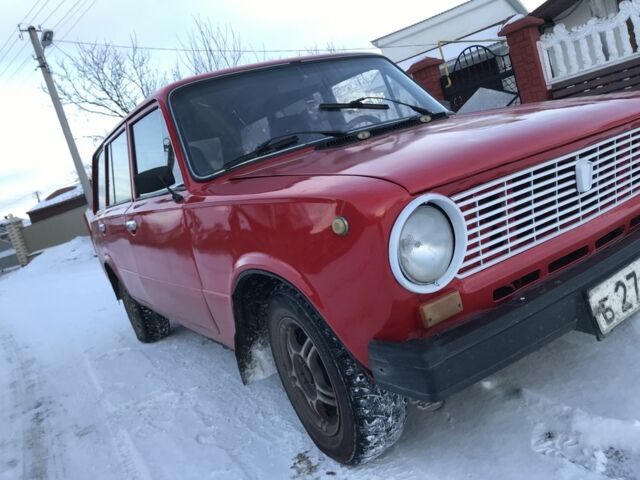 Красный ВАЗ 2102, объемом двигателя 0 л и пробегом 120 тыс. км за 890 $, фото 2 на Automoto.ua