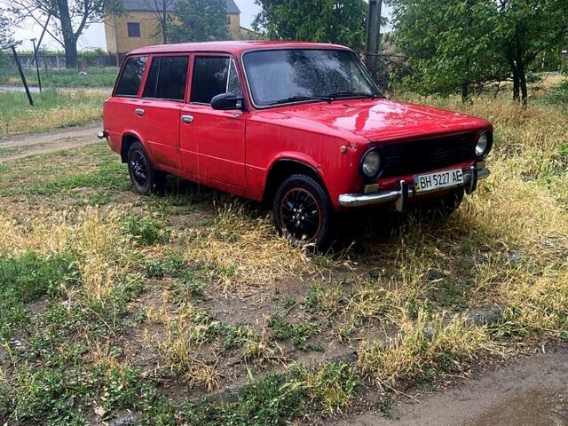 Красный ВАЗ 2102, объемом двигателя 1.2 л и пробегом 333 тыс. км за 350 $, фото 5 на Automoto.ua