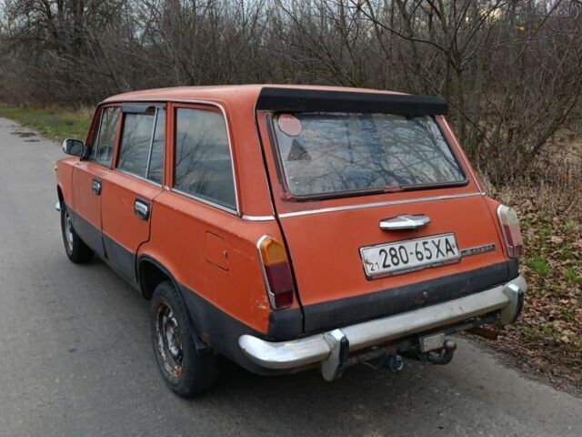 Красный ВАЗ 2102, объемом двигателя 1.5 л и пробегом 170 тыс. км за 599 $, фото 3 на Automoto.ua